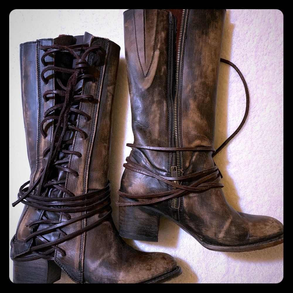 Freebird Cash size 7 distressed brown/black